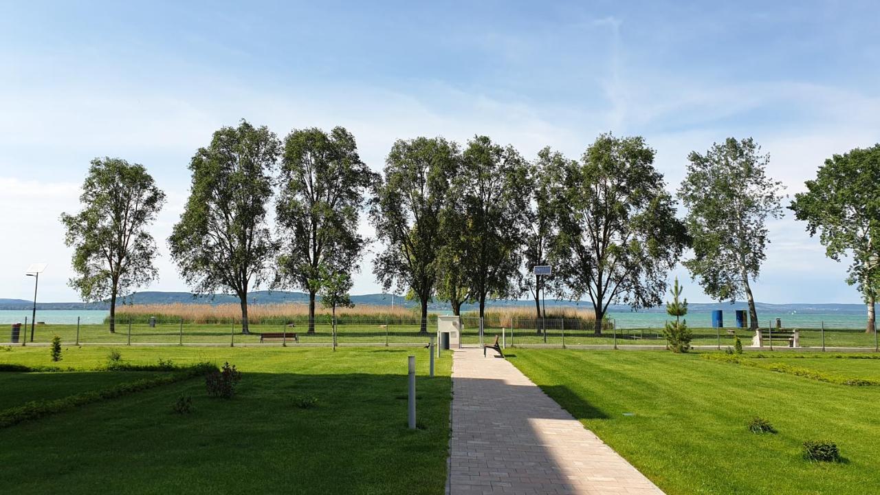 Lelle Resort Cb34 Balatonlelle Buitenkant foto