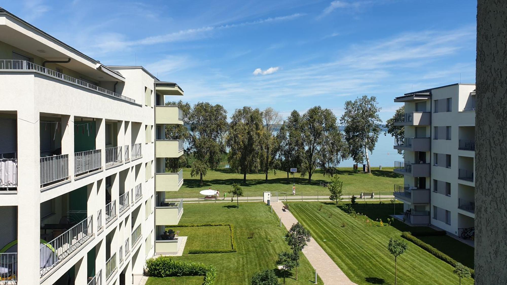 Lelle Resort Cb34 Balatonlelle Buitenkant foto