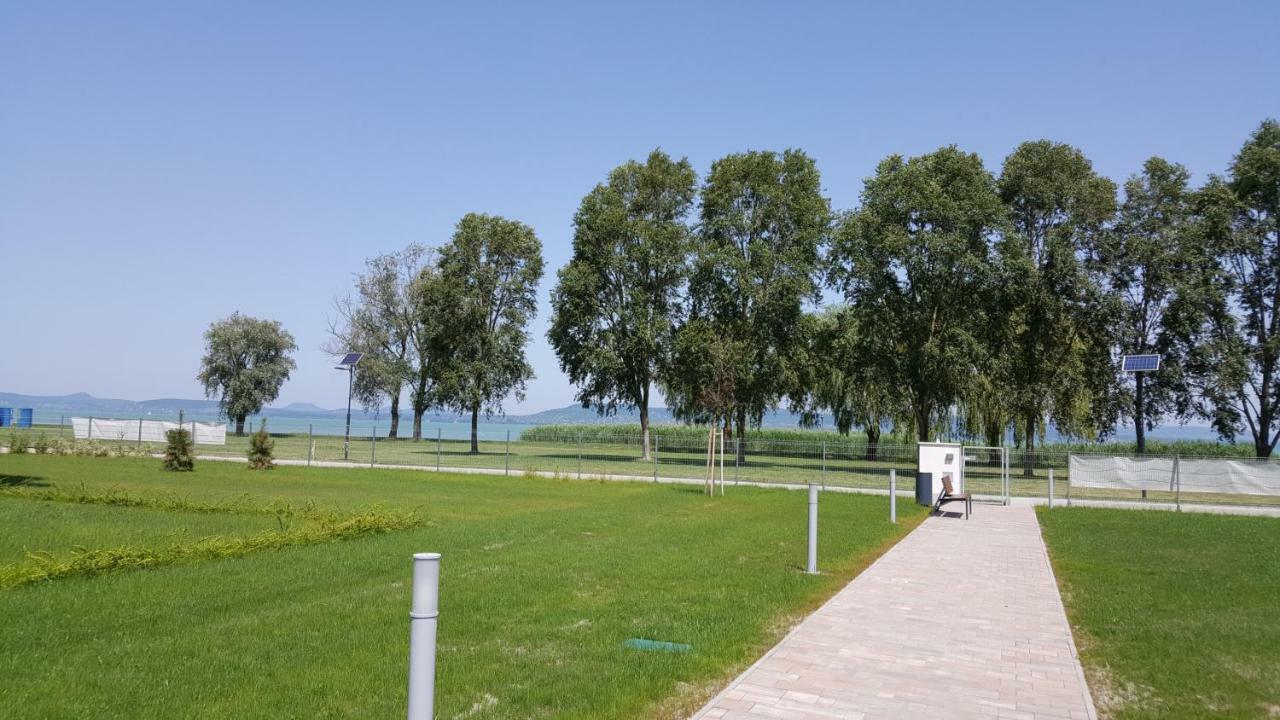Lelle Resort Cb34 Balatonlelle Buitenkant foto