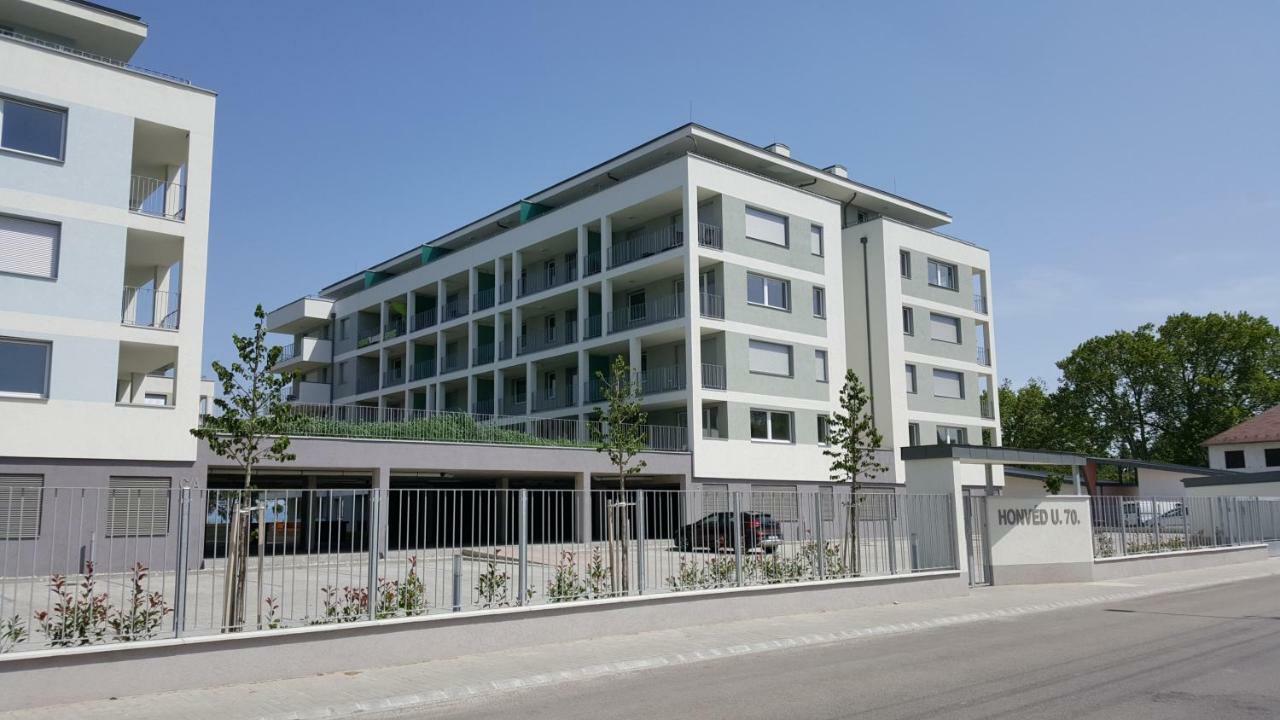 Lelle Resort Cb34 Balatonlelle Buitenkant foto